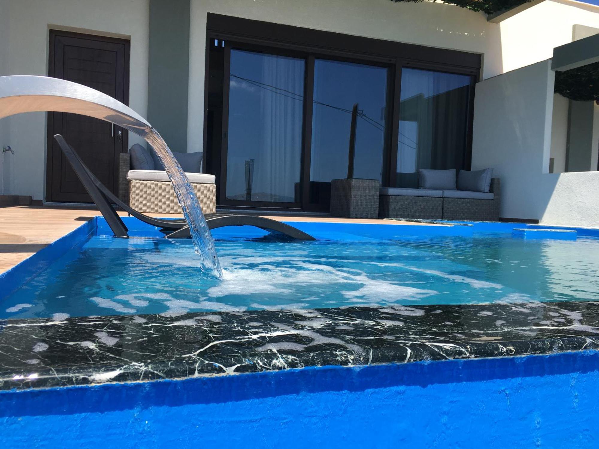 The Diamond Of Kriaritsi "Villas With Private Pools & Hydromassage" מראה חיצוני תמונה